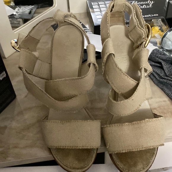 I selling because I have a lot Chanel size 39 used color beg maded in Italy good - Picture 1 of 3
